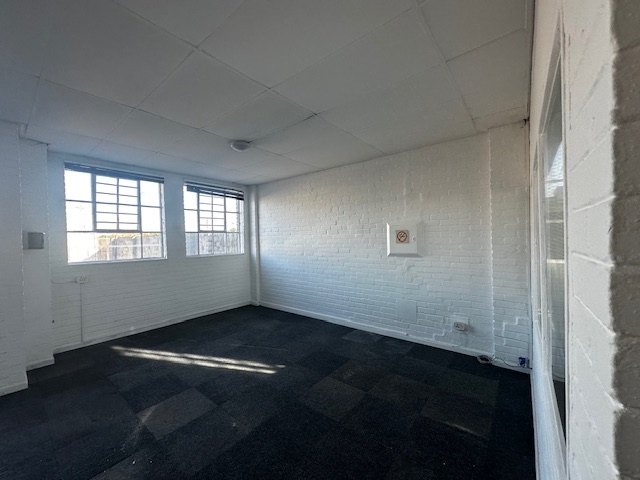 To Let Commercial Property for Rent in Maitland Western Cape